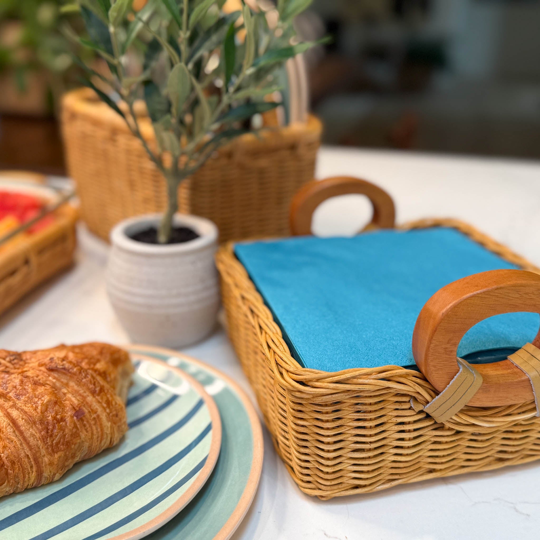 Fancy Wicker Napkin Basket in Sandstone size L for dinner-sized napkins