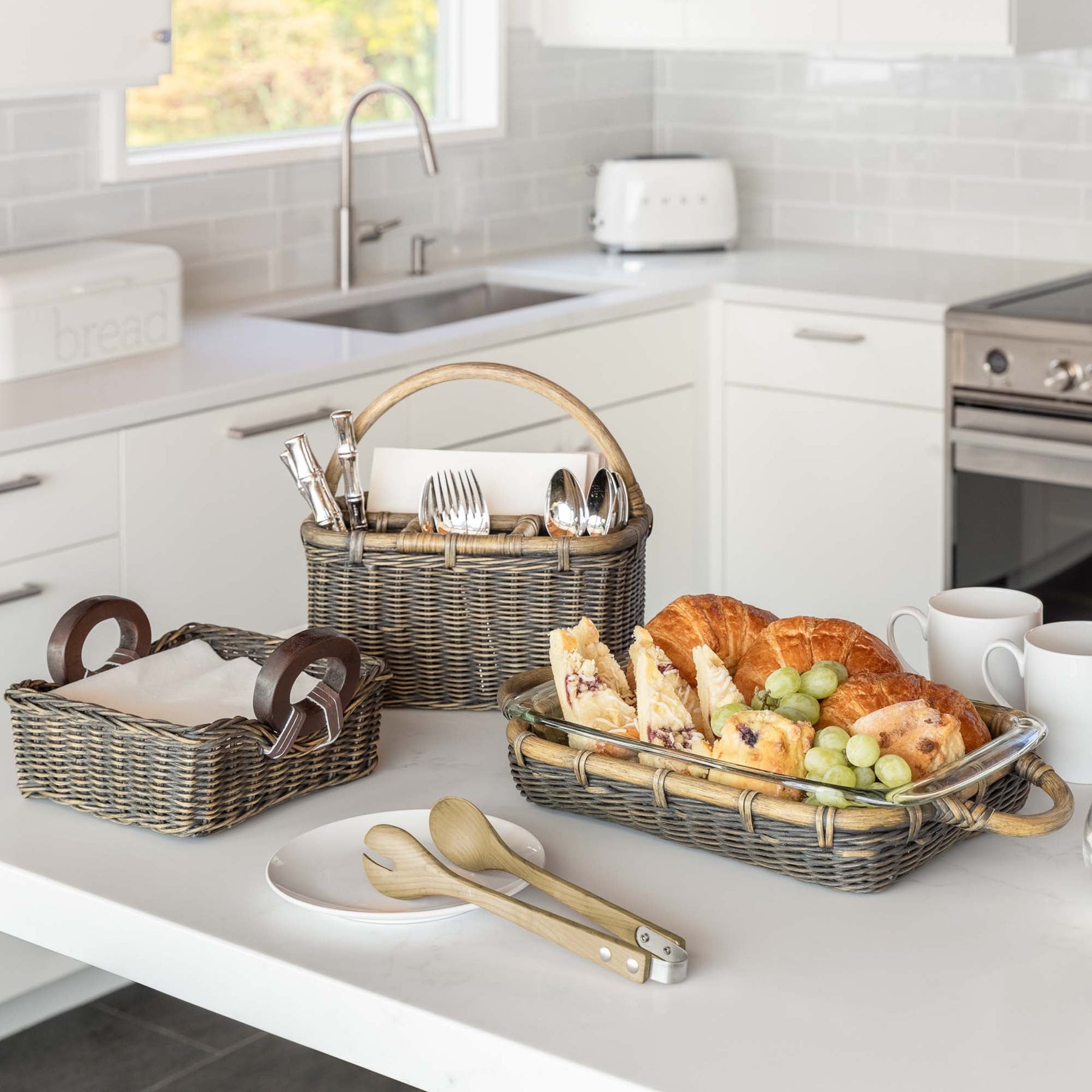 Basket dish store