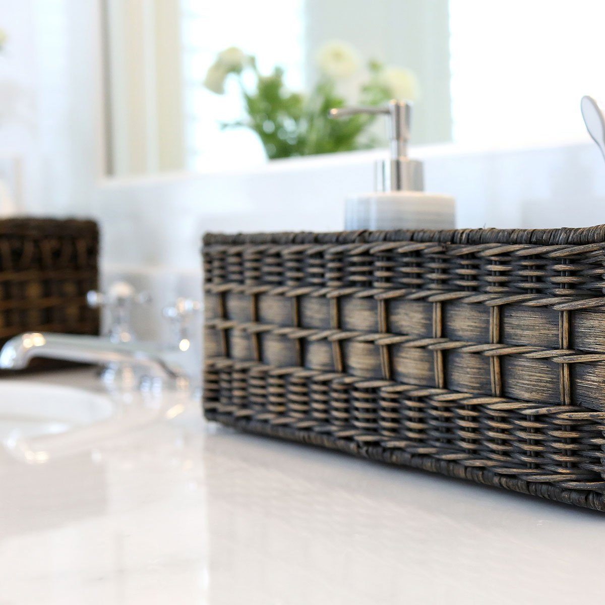 Basket for top toilet tank